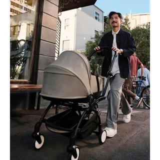 yoyo3 Kombikinderwagen mit Liegewanne van Stokke in Beige – productfoto 1 van 2