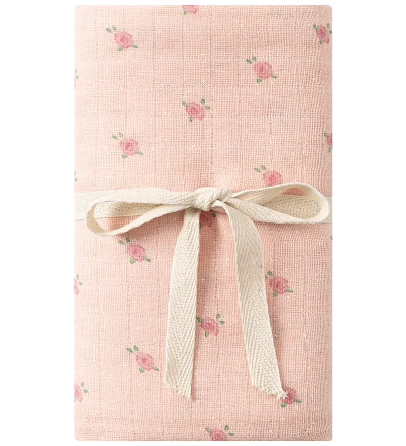 Wikkeldoek - Jana - Tiny Roses by That's Mine – product photo