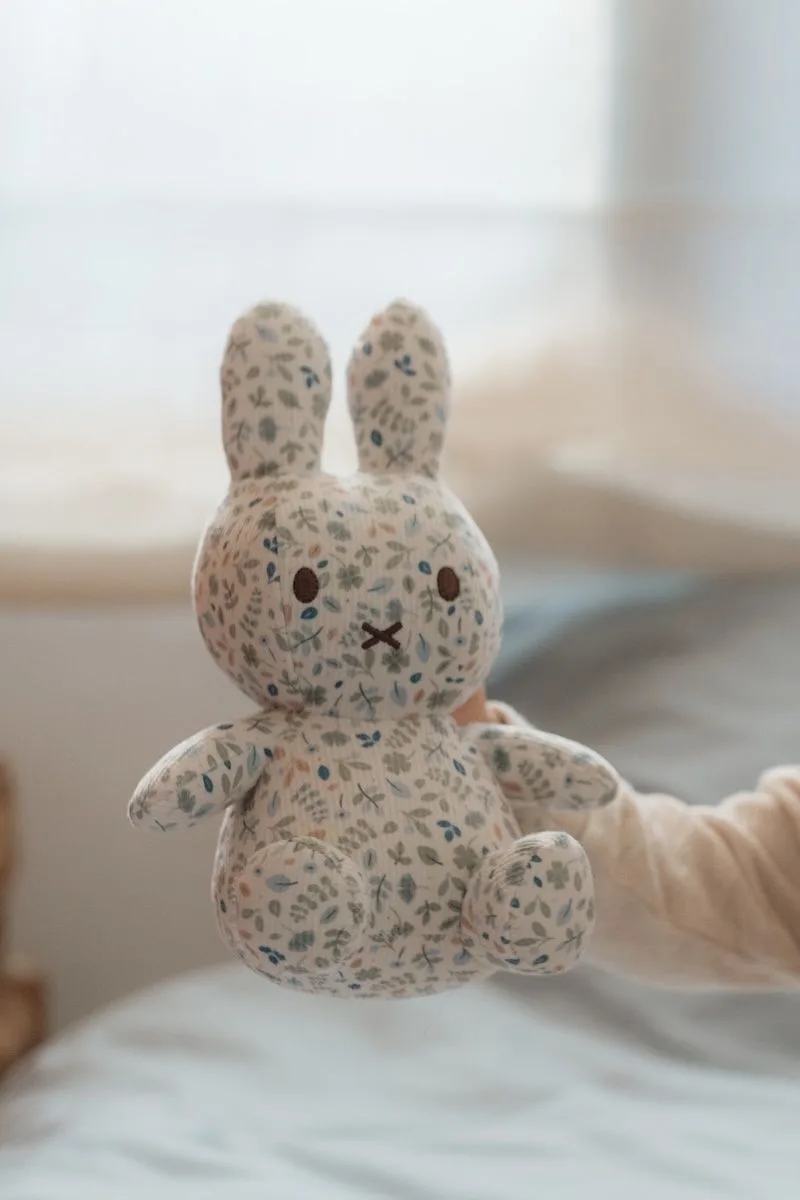 Nijntje x Little Dutch - All-Over Knuffel - 20 cm - Lucky Leaves by Tiamo in Blue – product photo 4 of 4