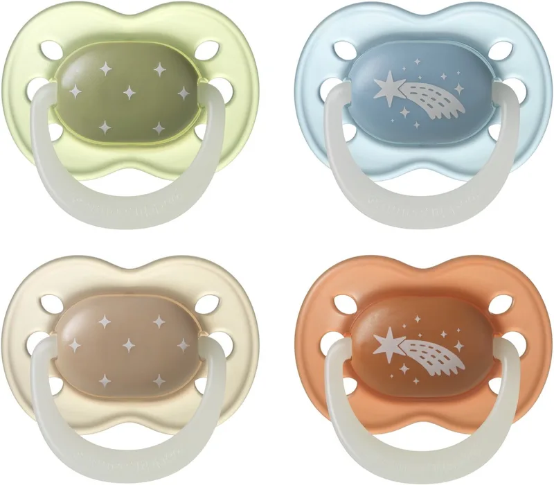 NightGlow gloeit in het donker fopspeen - 0-6 maanden - 4 stuks - orthodontische speen -100% BPA-vrij - nachtkleuren de Tommee Tippee en Bleu – photo produit