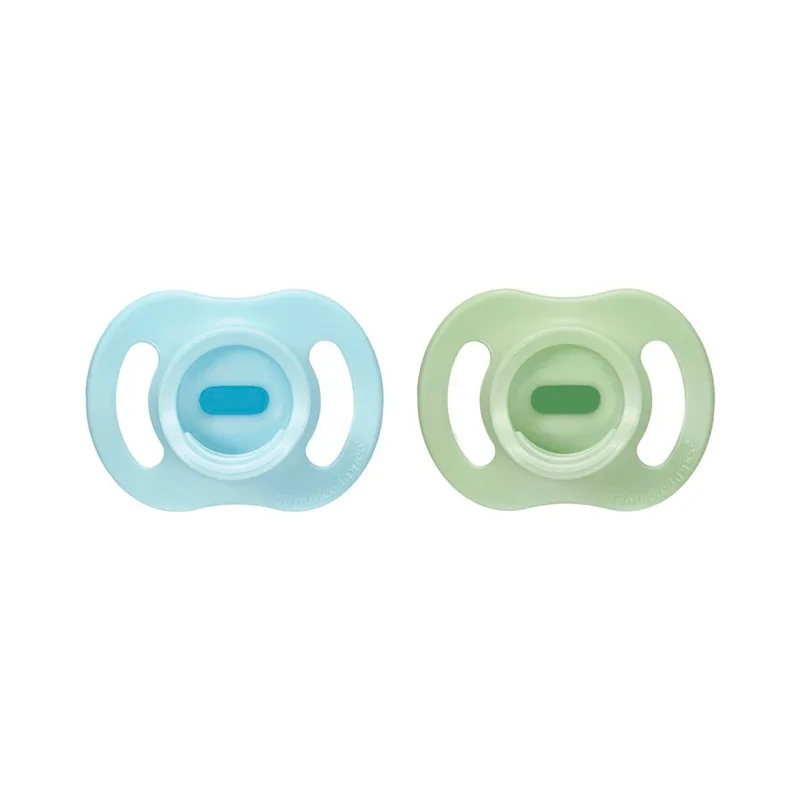 Tommee Tippee 2er-Pack Schnuller ultra light 0-6M de Tommee Tippee en Multicolore, 5,5 × 6,5 × 14,3 mm – photo produit 1 sur 2