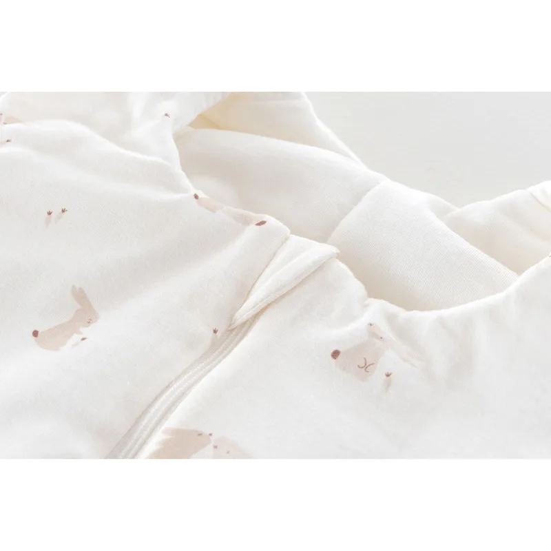 Ganzjahres-Sleepoverall TO GO 1.5 TOG von Träumeland in Beige – Produktfoto