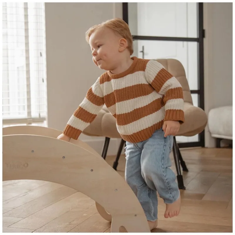 Wooden Rocker Climbing Arch - Houten Klimboog en Wipstoel - Montessori Evenwichtsspeelgoed en Motorische Ontwikkeling - Vanaf 18 Maanden by Tryco in Natural – product photo 2 of 4