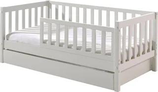 Kinderbett Junior, Kiefermassiv mit umlaufenden Sprossengitter und Rolllattenrost (B/H/T ca. 148x60x76cm, mit niedrigem Betteinstieg), wahlweise in 2 Farben, mit oder ohne Schublade by Vipack in White – product photo 3 of 5