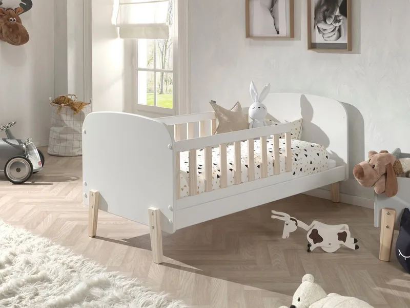 Kinderbett Kiddy, inkl. Rolllattenrost, niedrige Einstiegshöhe, stabil gebaut (B/H/T ca. 147x68x77cm, MDF lackiert, Füße und Sprossen Kiefer), wahlweise mit oder ohne Bettschublade als Stauraum van Vipack in Wit – productfoto 1 van 5