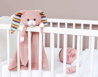 Becky het Konijn - Heartbeat & White Noise Knuffeldoekje - 35 cm de ZAZU en Rose – photo produit 4 sur 4