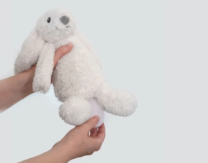 Ro het Konijn White Knuffel met Nachtlampje från ZAZU i Vit – produktbild 3 av 4